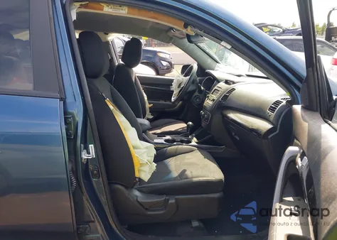 2015 Kia Sorento Lx V6 из США, поврежденный, VIN 5XYKTDA70FG557173